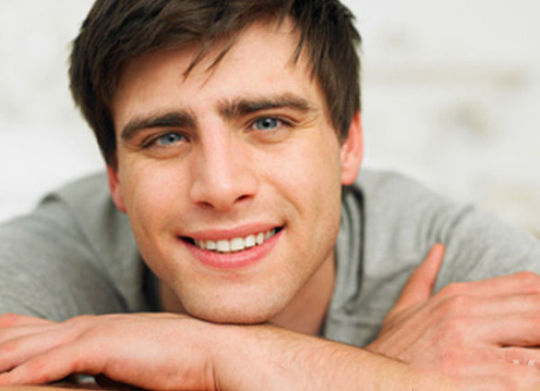 油光滿面，痘痘不斷